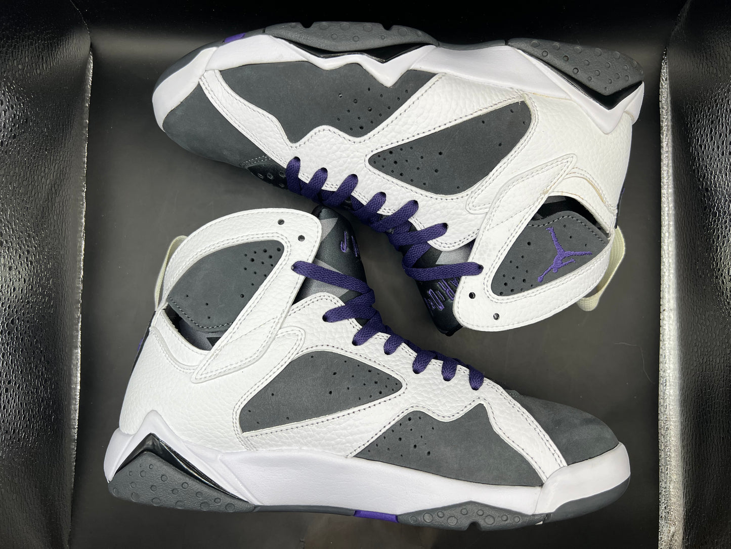 (8) Jordan 7 Retro Flint