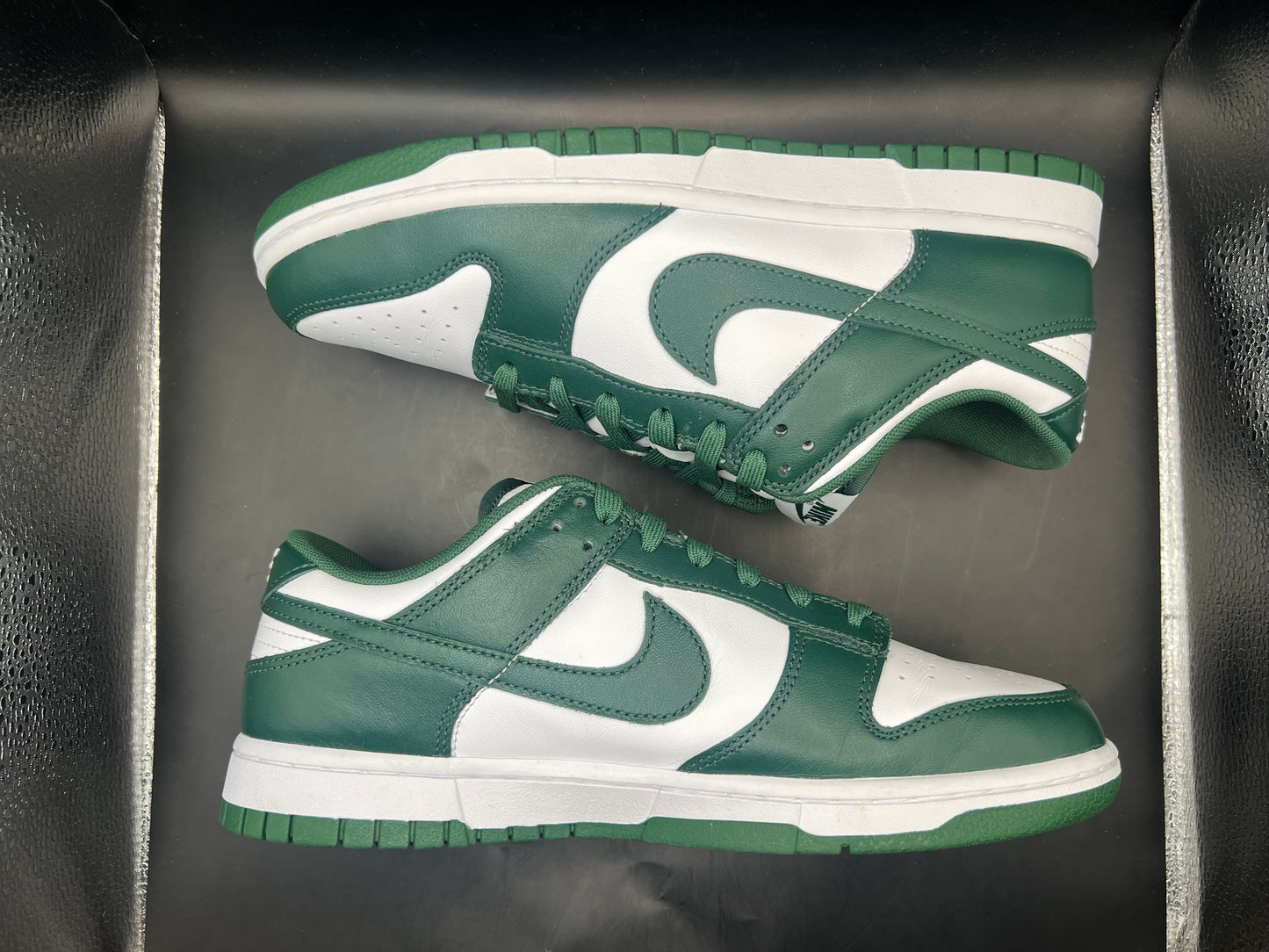 (8.5) Nike Dunk Low Michigan State