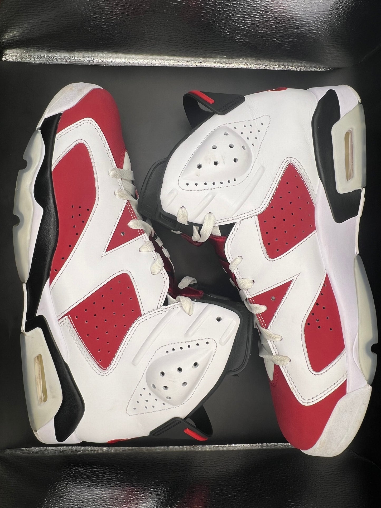 (11.5) Jordan 6 Retro Carmine