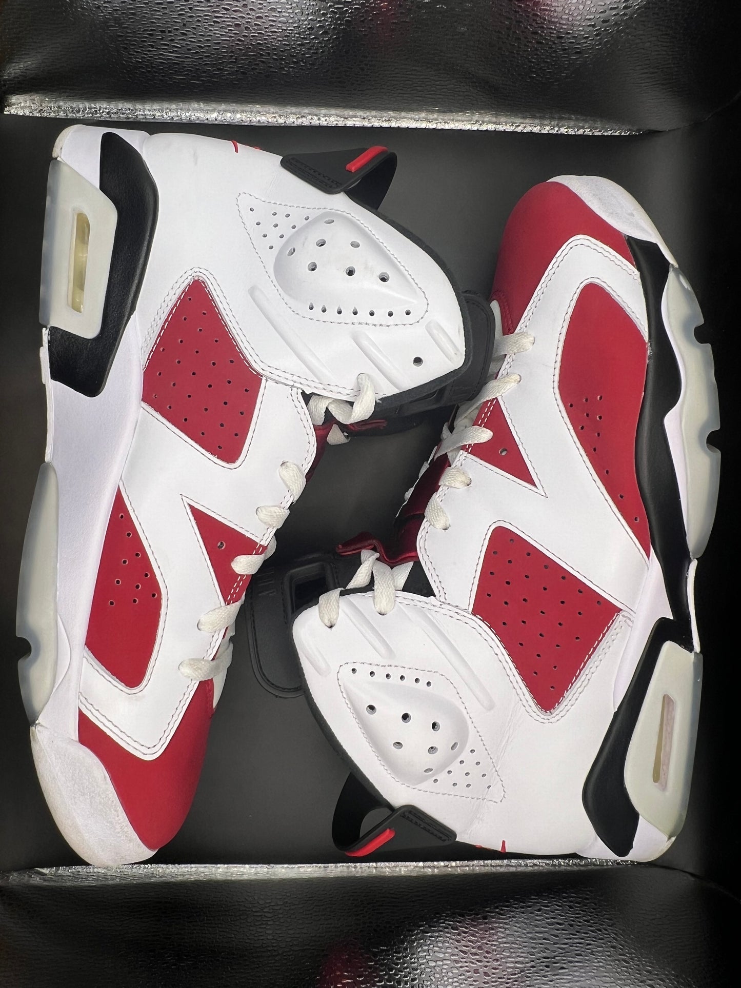 (11.5) Jordan 6 Retro Carmine