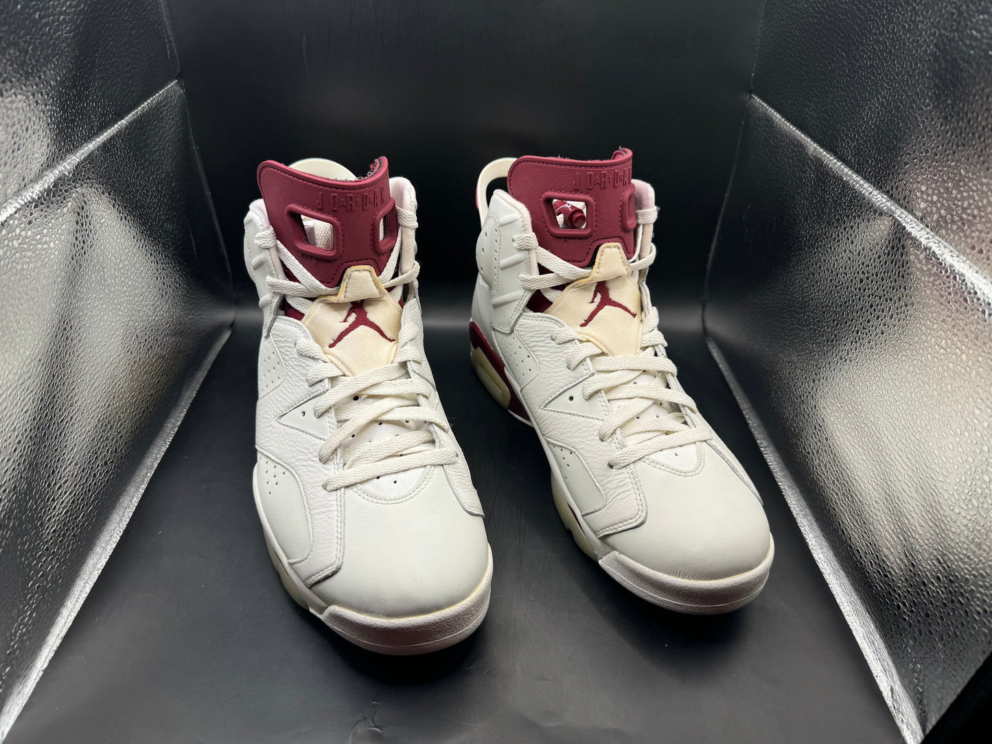 (10.5) Jordan 6 Retro Maroon