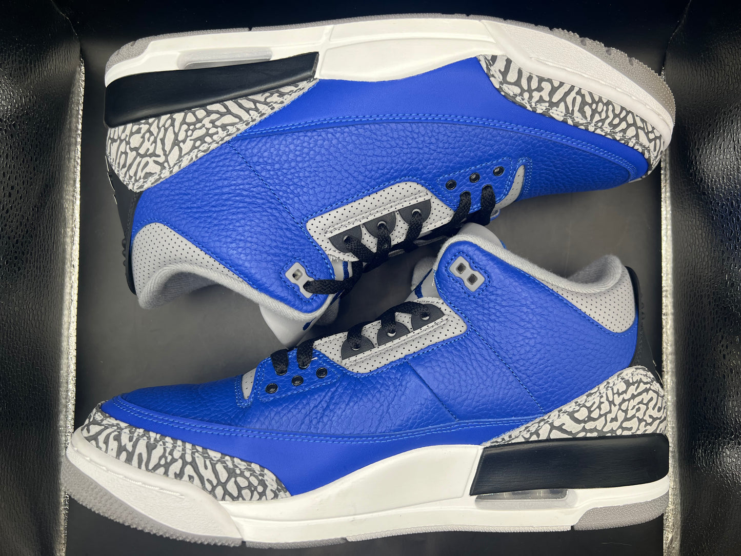 (13) Jordan 3 Retro Royal Varsity Cement