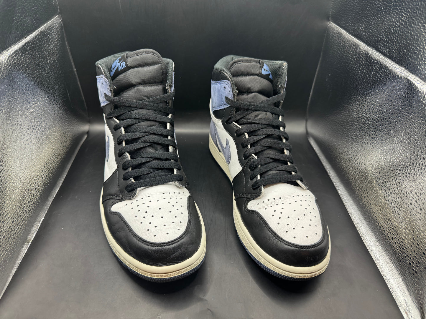 (10.5) Jordan 1 Retro High OG Blue Moon