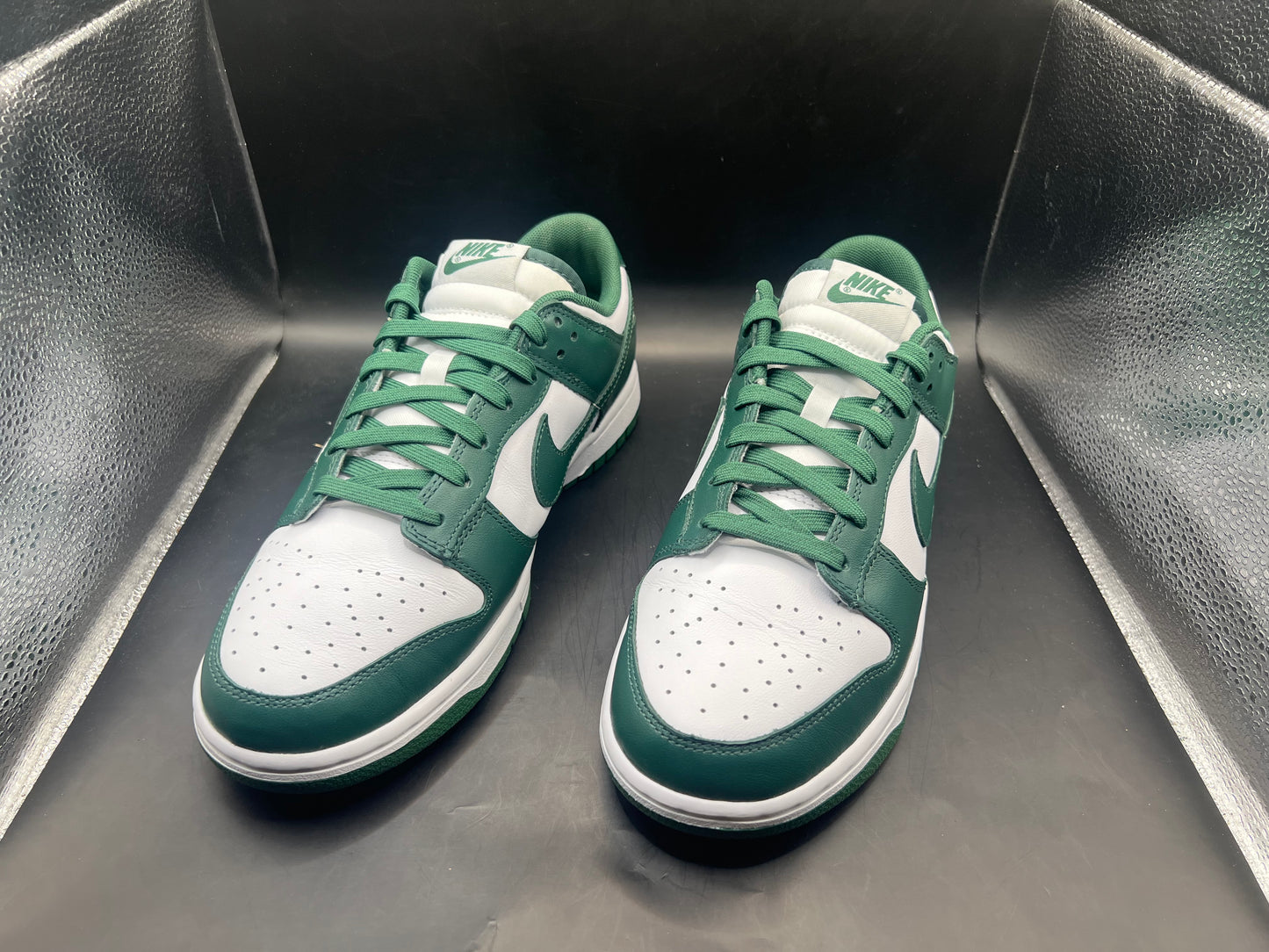 (8.5) Nike Dunk Low Michigan State