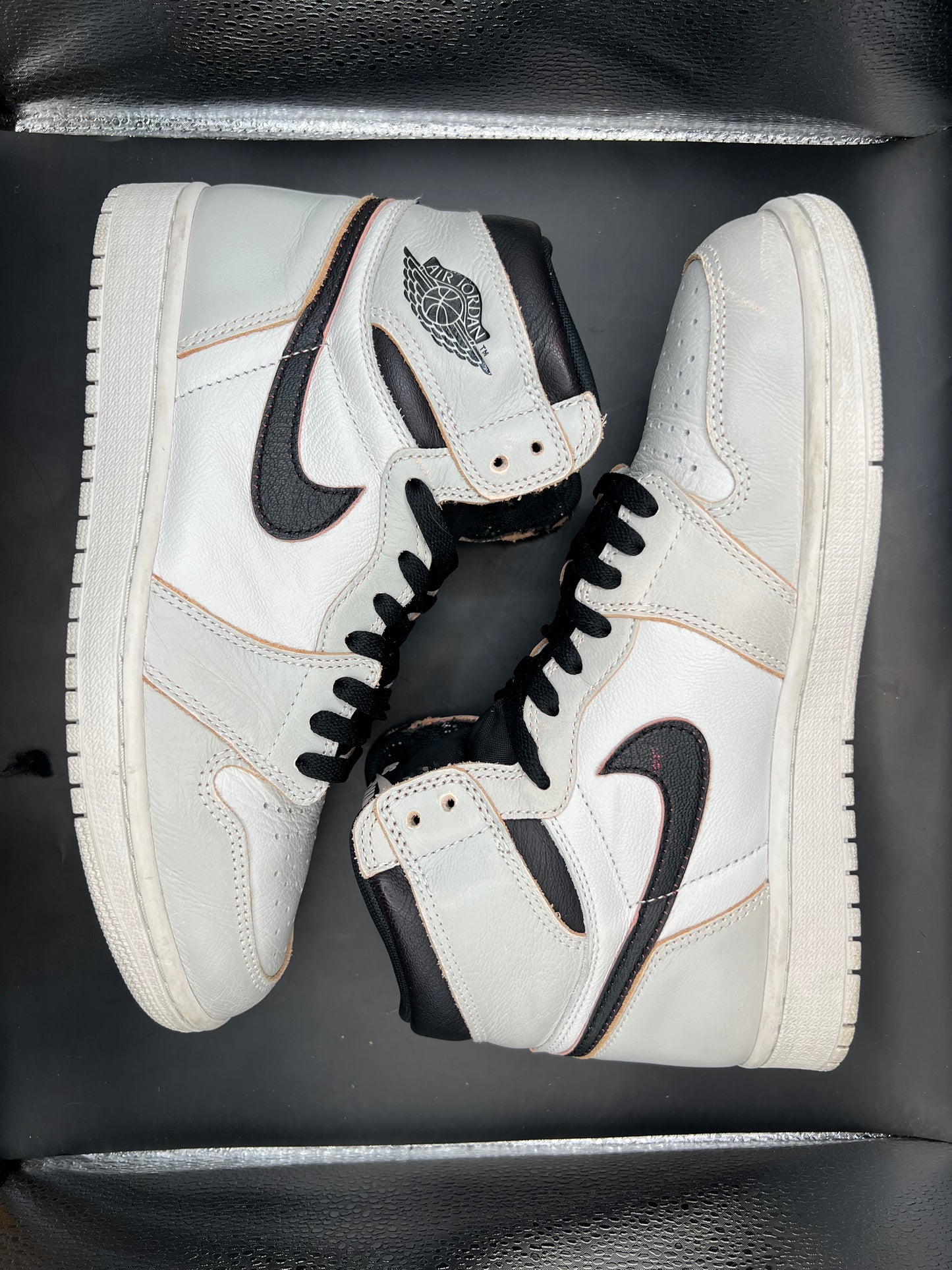 (8.5) Jordan 1 Retro High SB NYC to Paris