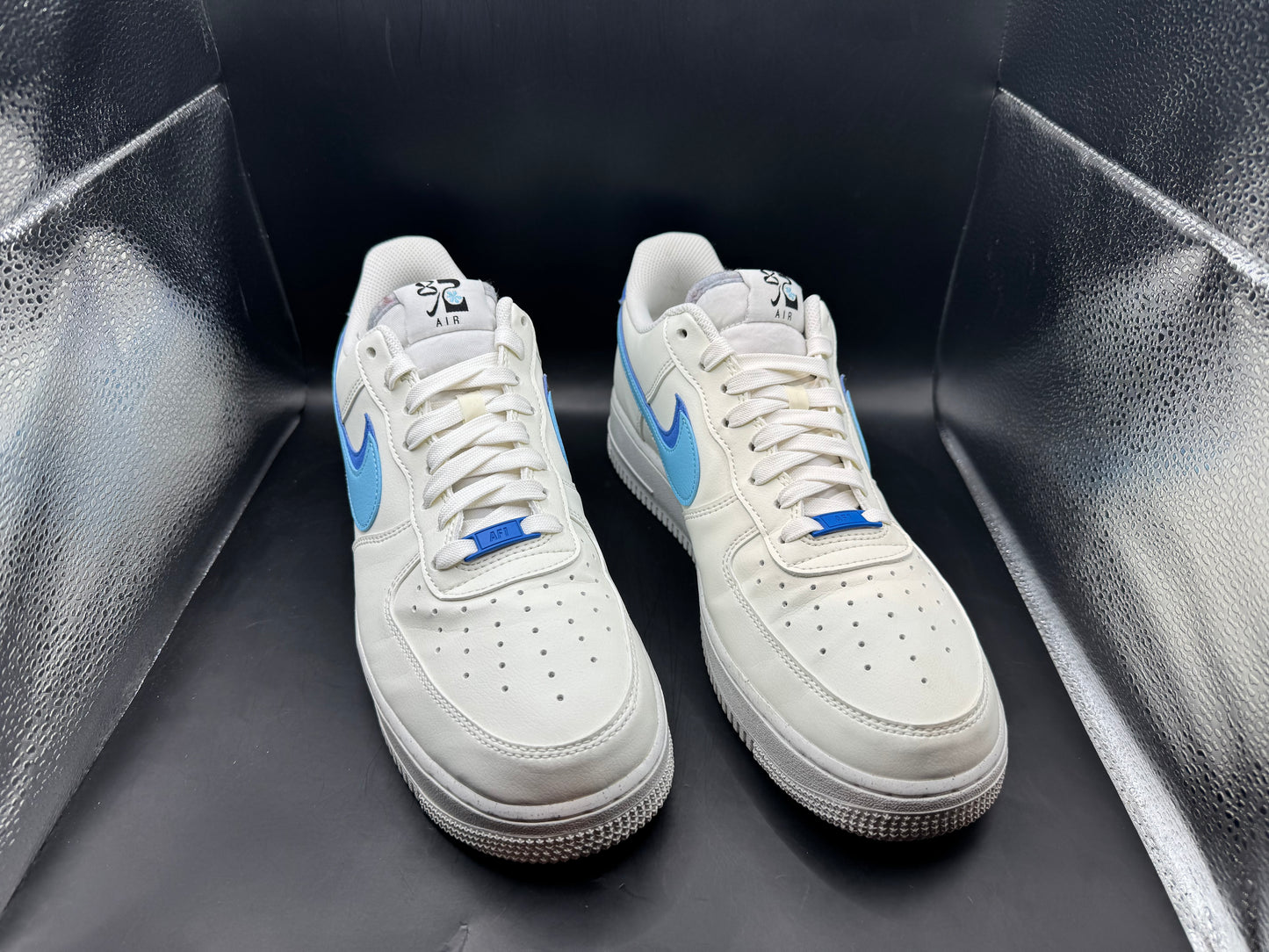 (11) Nike Air Force 1 Low '07 LV8 Double Swoosh Medium Blue