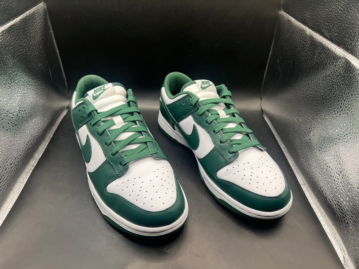 (8.5) Nike Dunk Low Michigan State