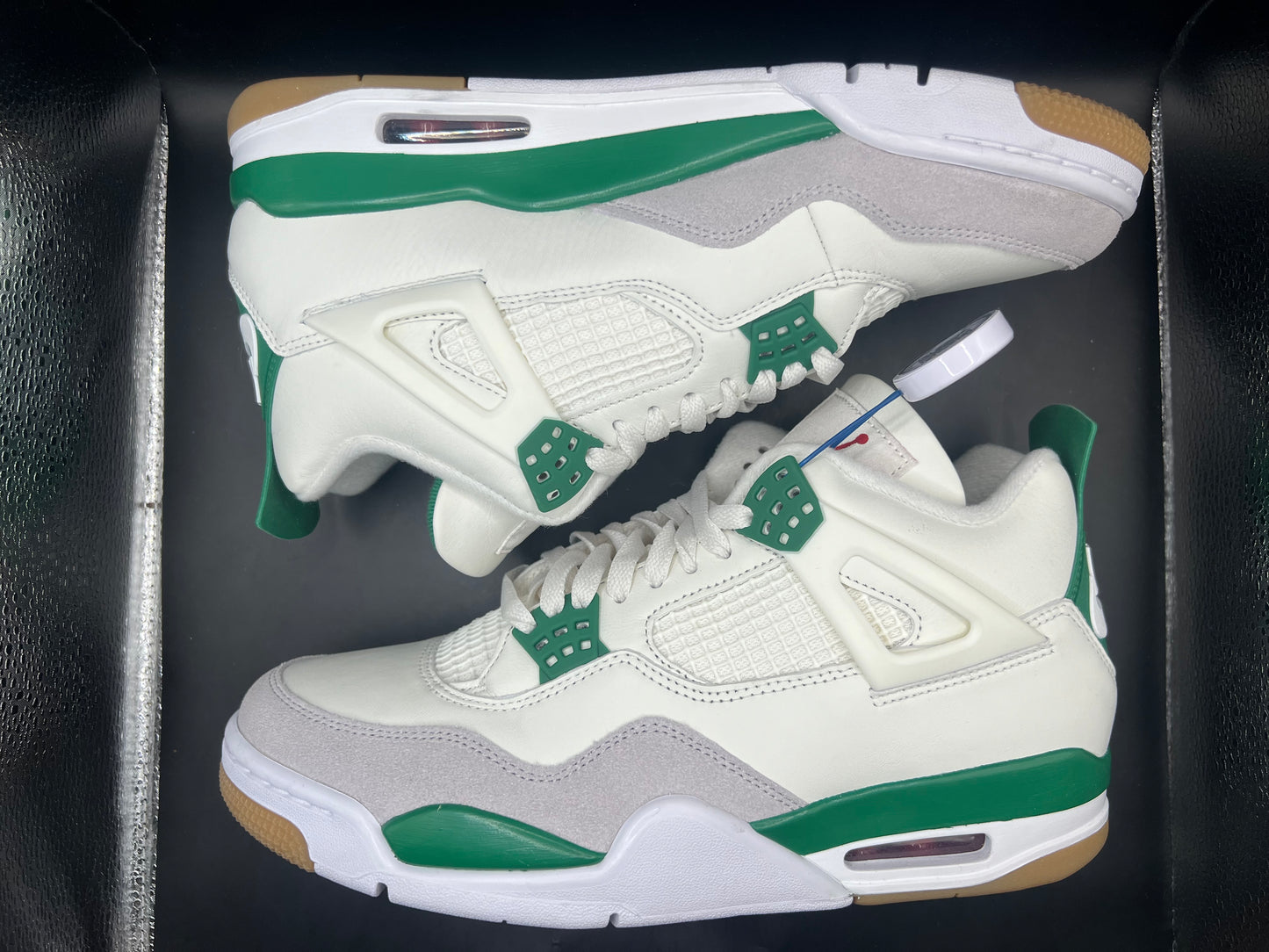 (9.5) SB x Jordan 4 Retro Pine Green