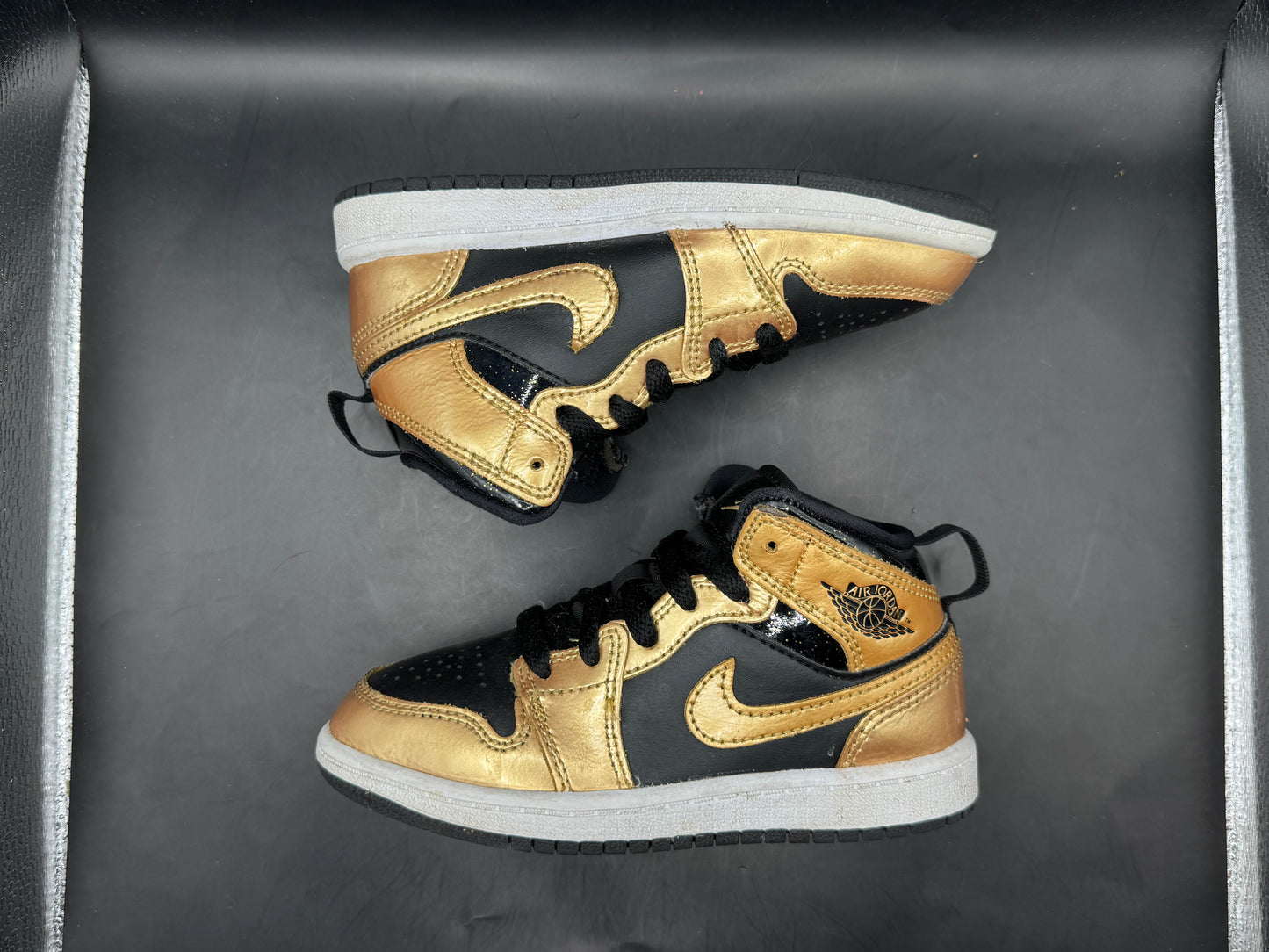 (11C) Jordan 1 Mid SE Metallic Gold Black