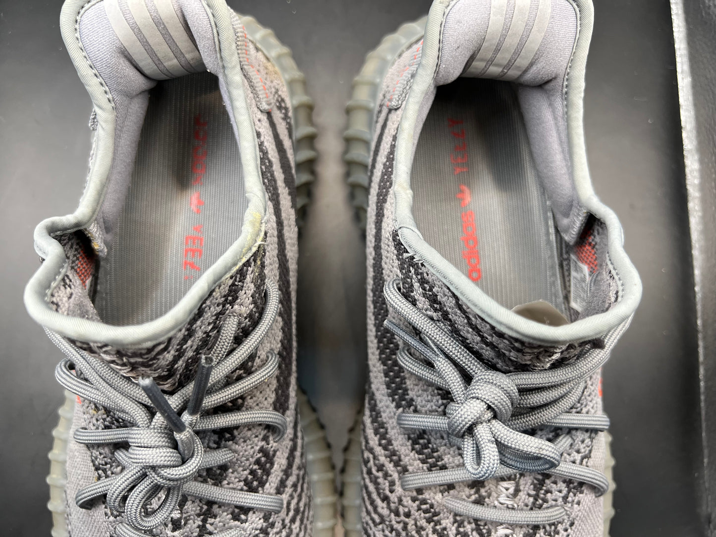 (11.5) Yeezy Boost 350 V2 Beluga 2.0