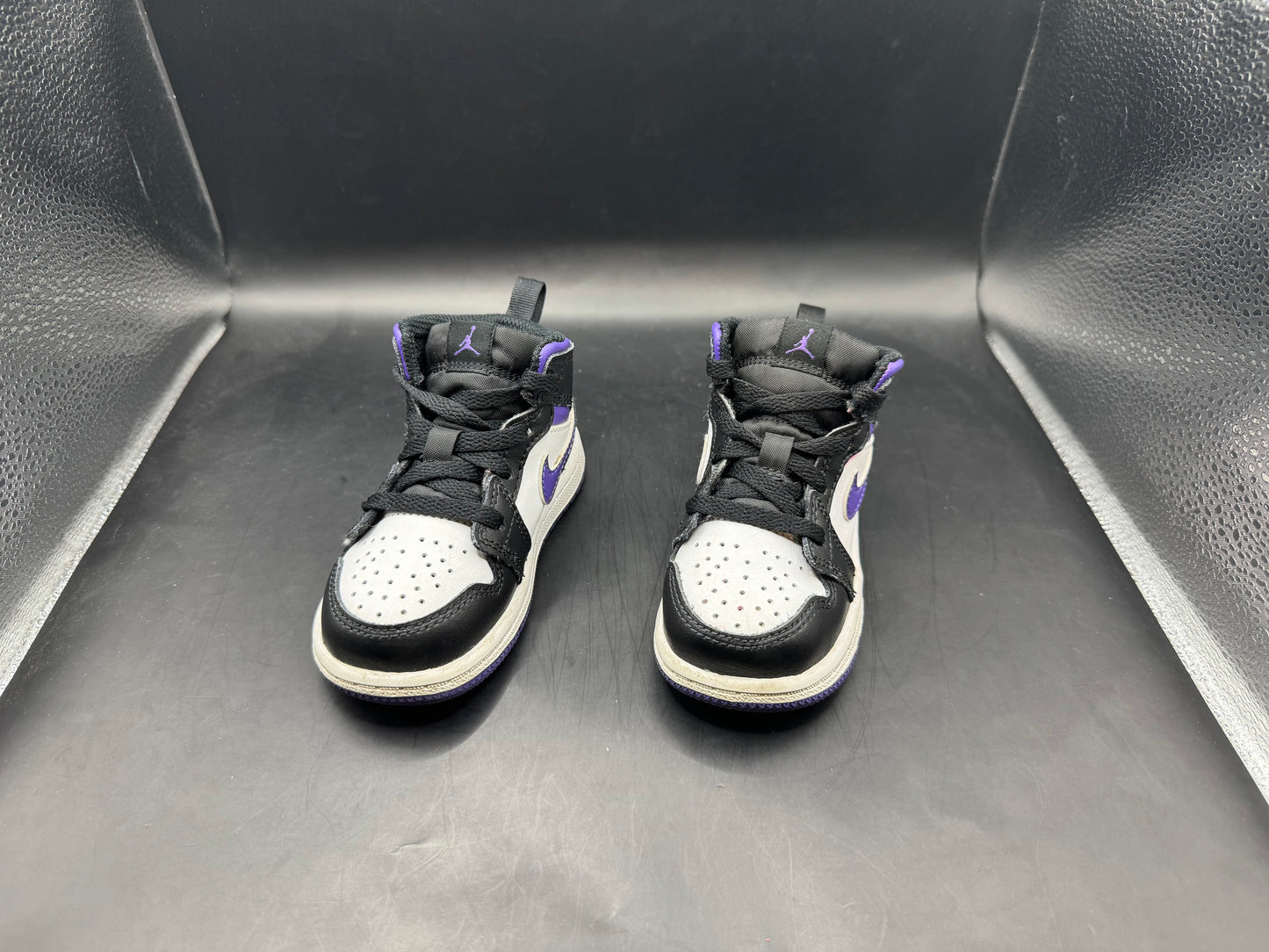 (6C) Jordan 1 Mid Dark Iris