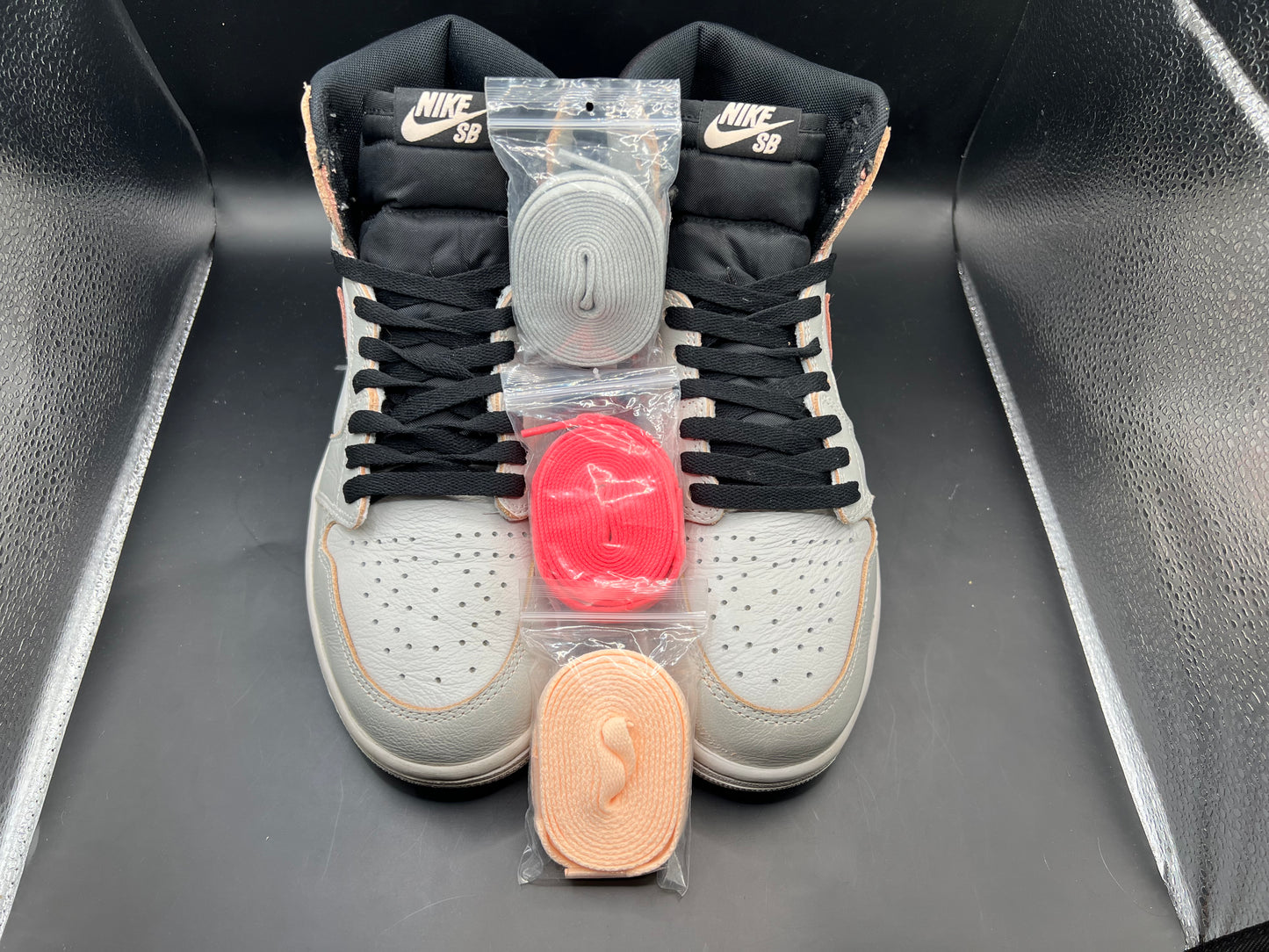 (8.5) Jordan 1 Retro High SB NYC to Paris