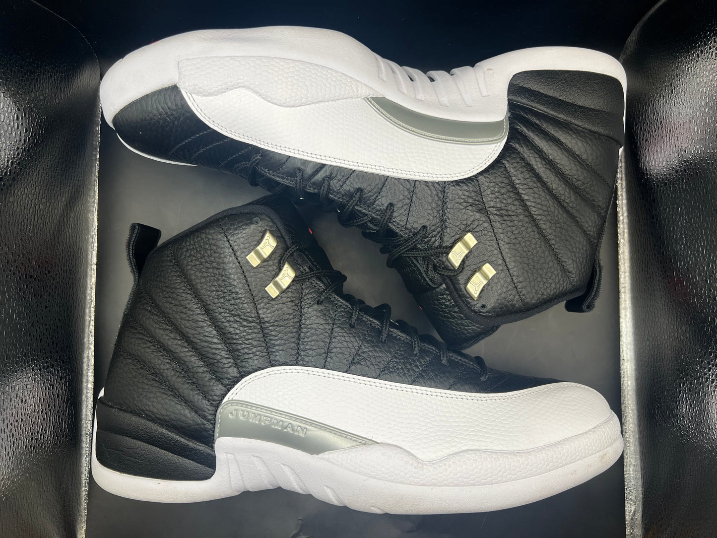 (13) Jordan 12 Retro Playoff