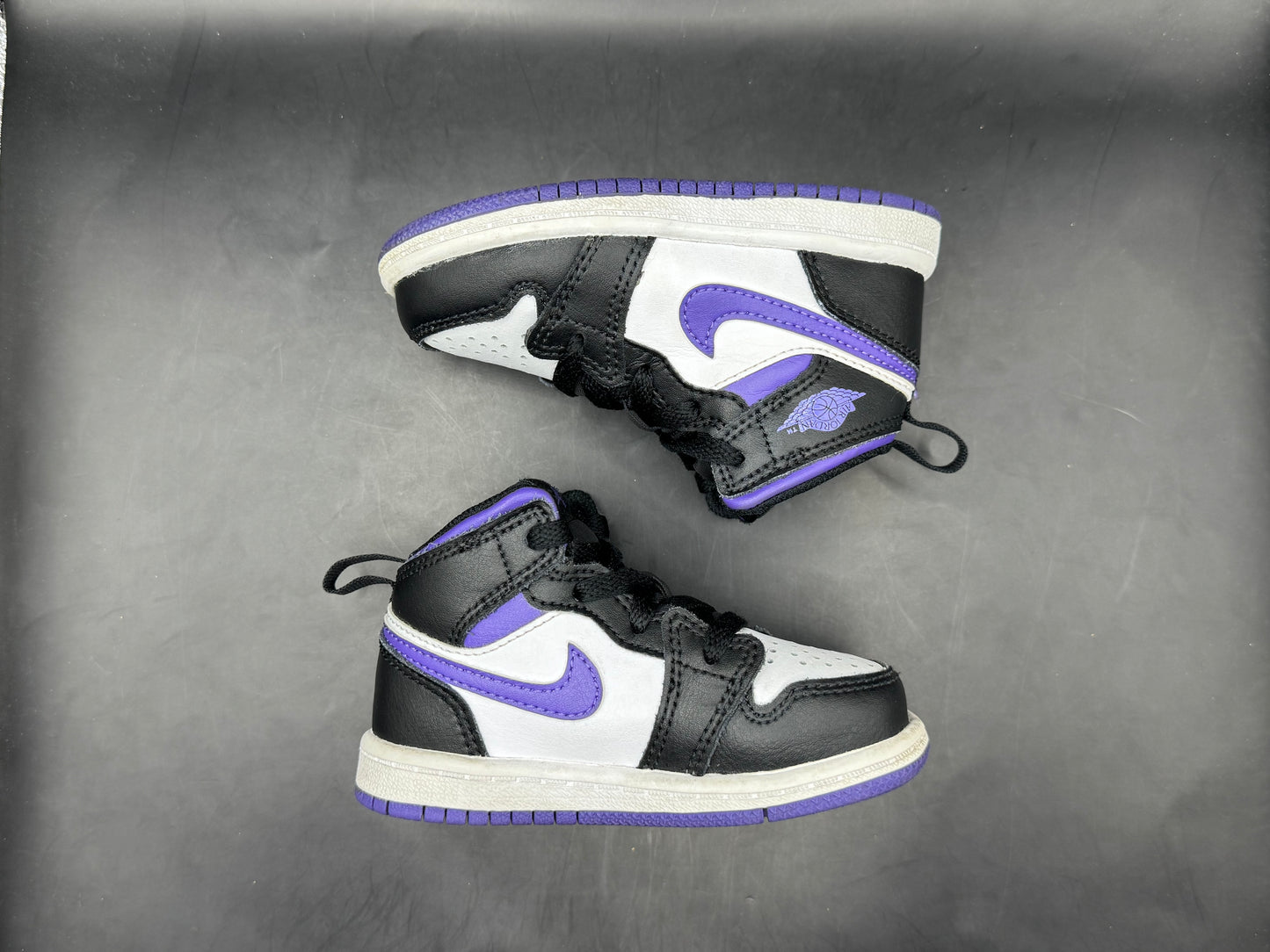 (6C) Jordan 1 Mid Dark Iris