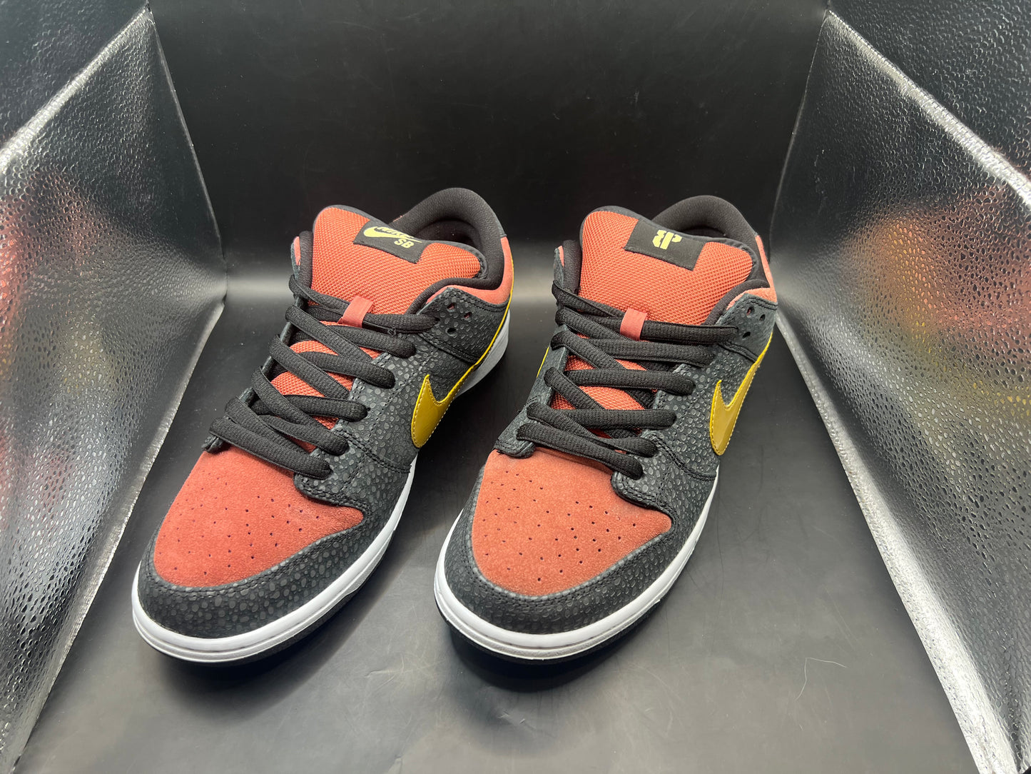 (10.5) Nike SB Dunk Low Walk Of Fame Brooklyn Projects