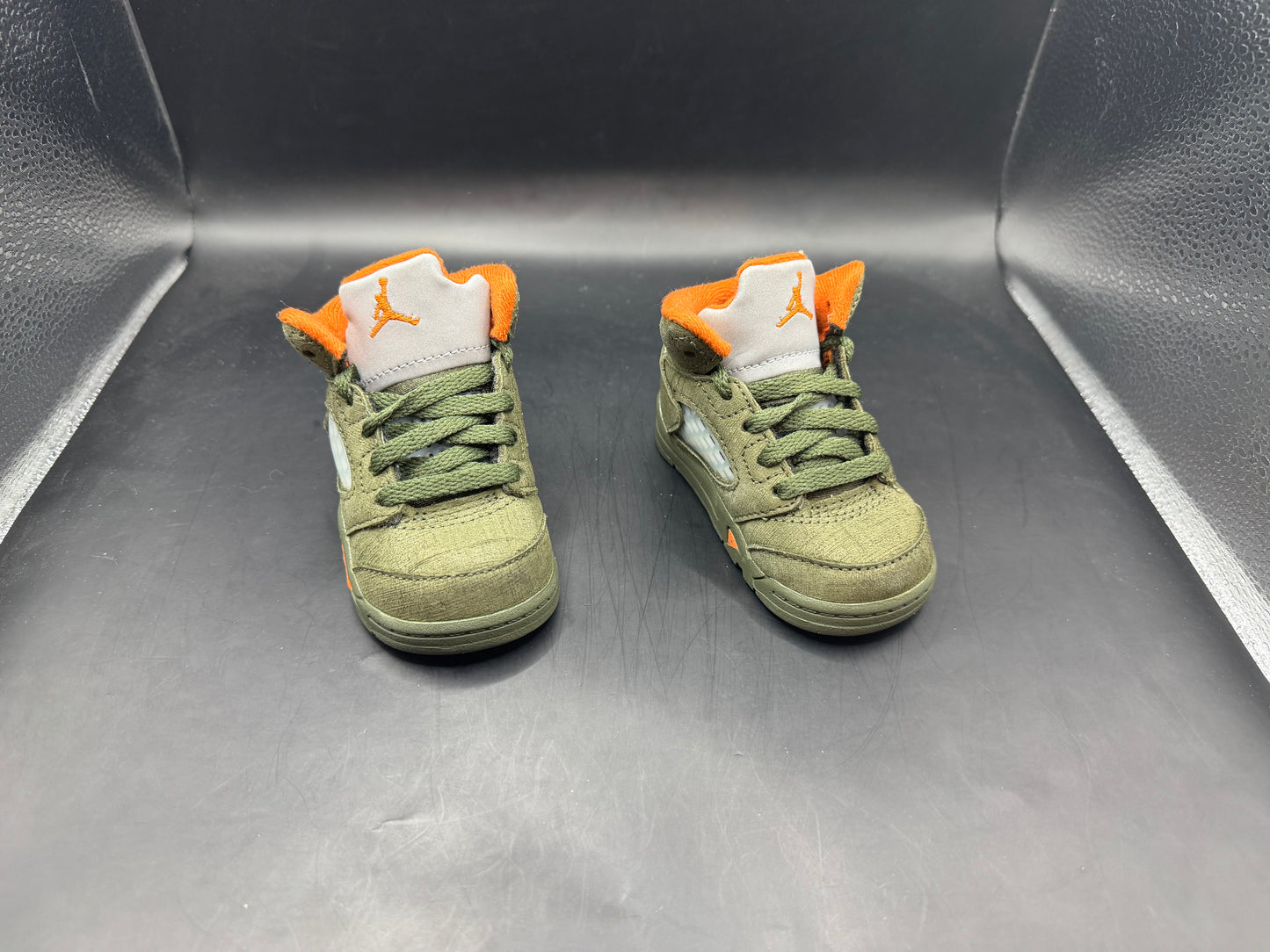 (3C) Jordan 5 Retro Olive