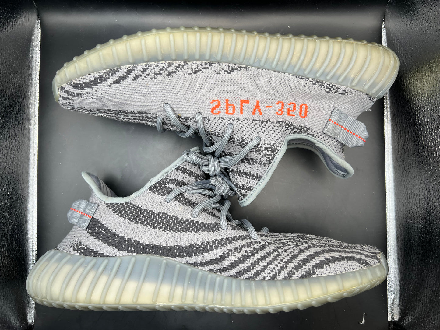 (11.5) Yeezy Boost 350 V2 Beluga 2.0