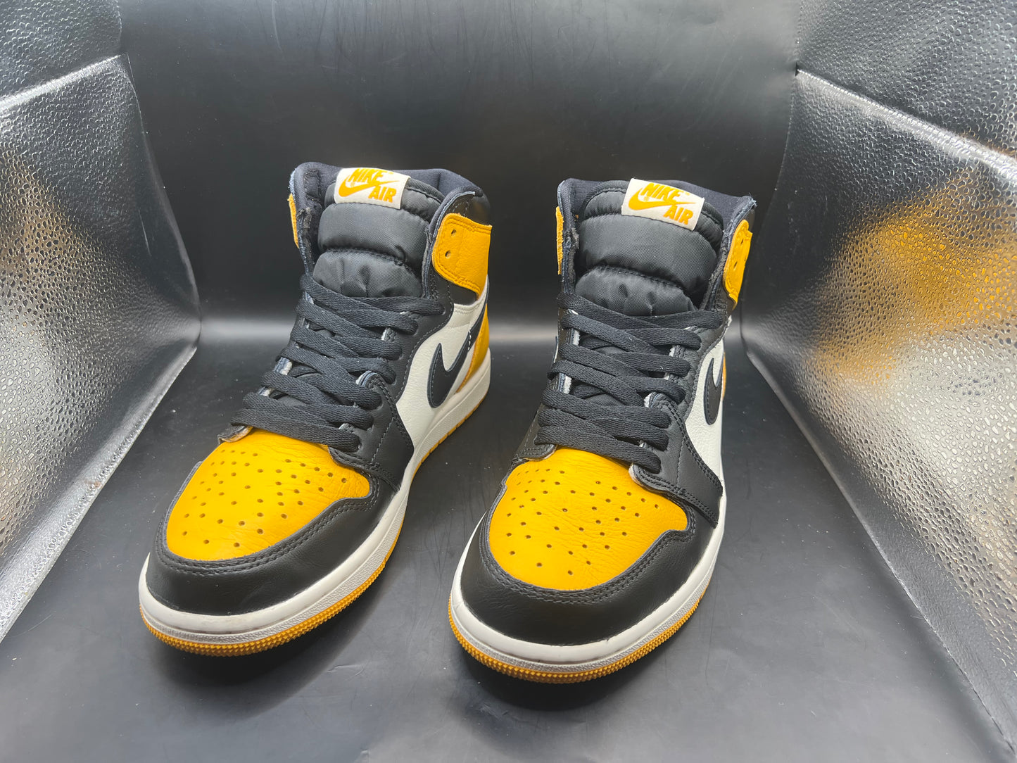 (8) Jordan 1 Retro High OG Taxi