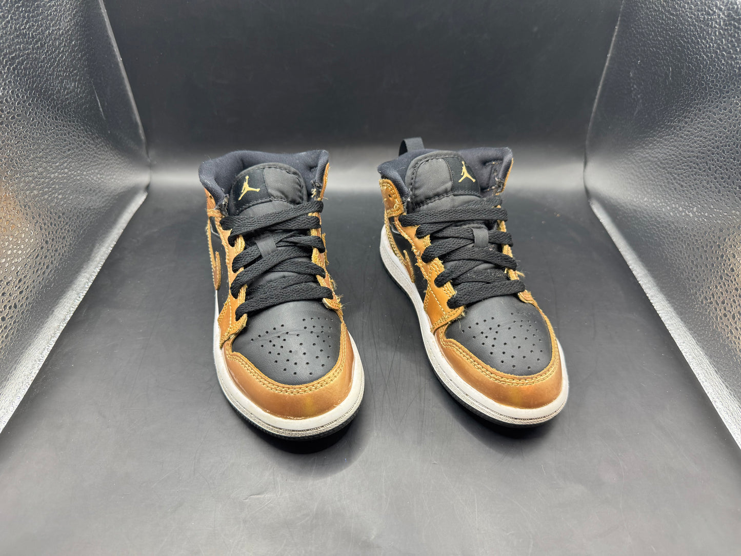 (11C) Jordan 1 Mid SE Metallic Gold Black