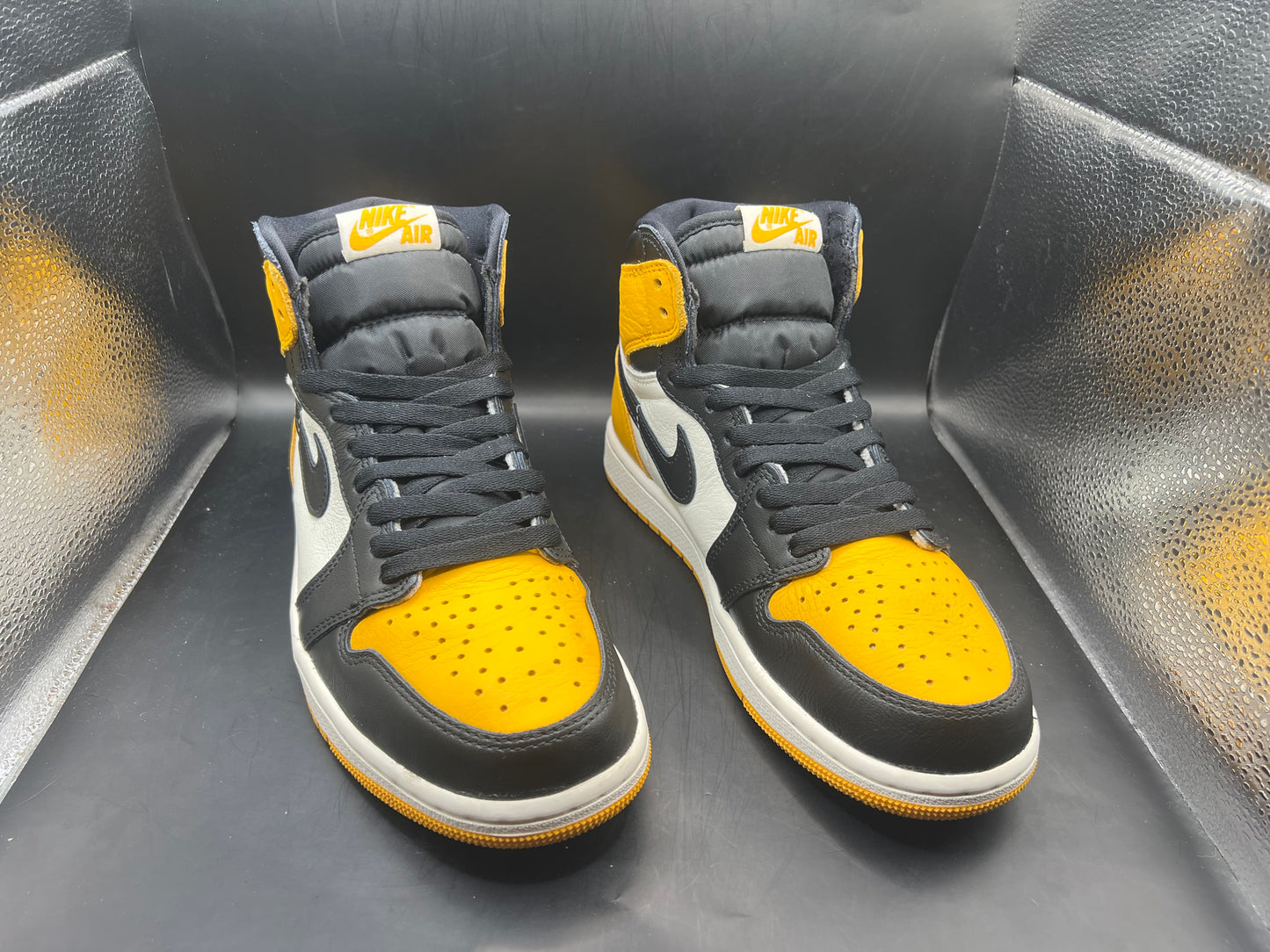 (8) Jordan 1 Retro High OG Taxi