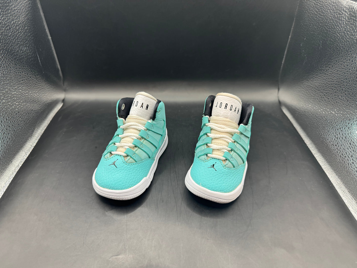 (5C) Jordan Max Aura Light Aqua