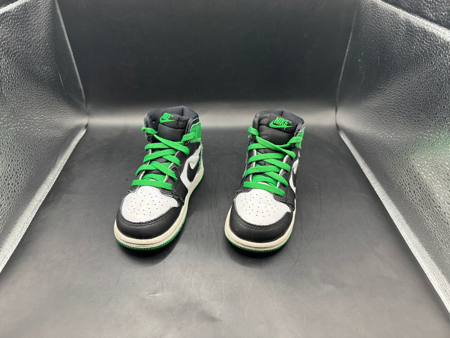 (7C) Jordan 1 Retro High OG Lucky Green