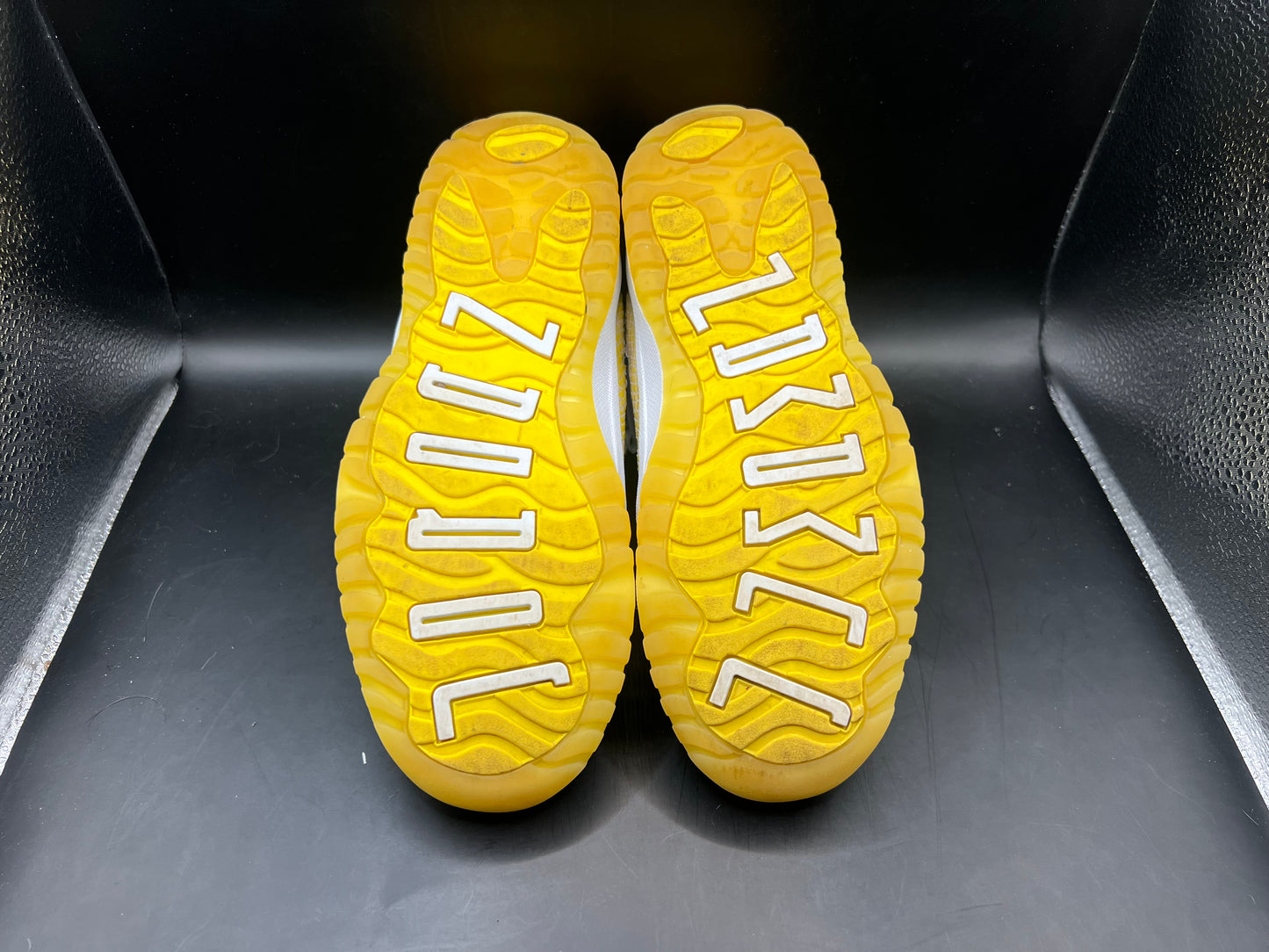 (3Y) Jordan 11 Low Yellow Snakeskin