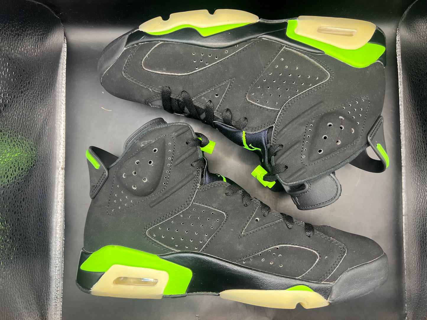 (9) Jordan 6 Retro Electric Green