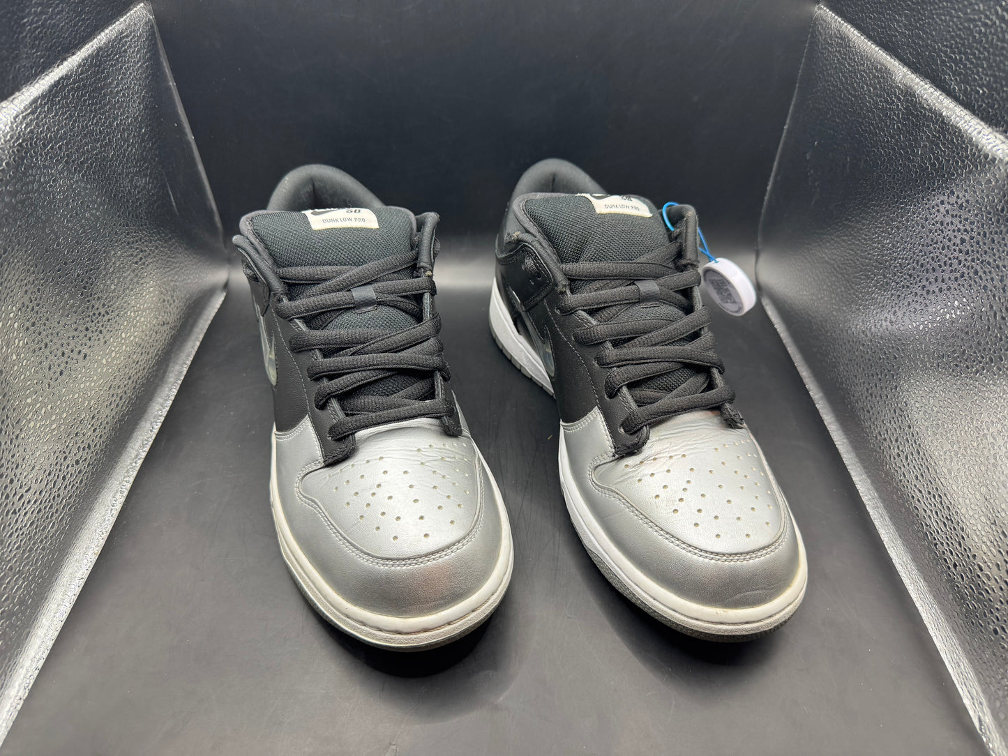 (10) Supreme x Nike Dunk Low QS Metallic Silver